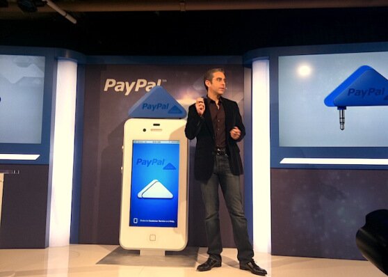 PayPal ридер для карт и малого бизнеса - paypal triangular dongle